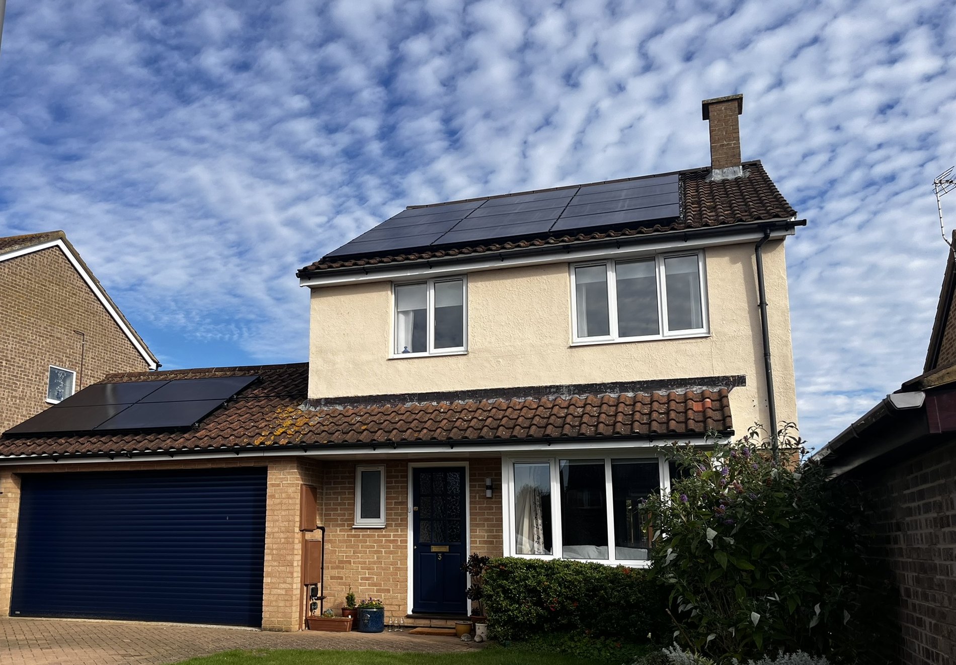 A Milton Keynes home fitted with premium all-black solar panels by The Green Way Solar